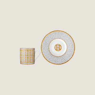mosaique-au-24-gold-coffee-cup-and-saucer--026017P-front-1-300-0-800-800_g