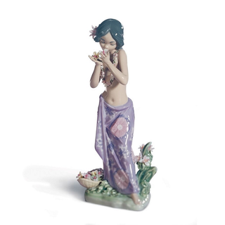 Figura Lladrò "Donna Hawaiana"