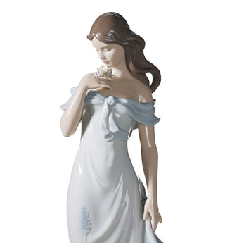 Scultura Donna "Il Sussurro Dei Fiori" Lladrò