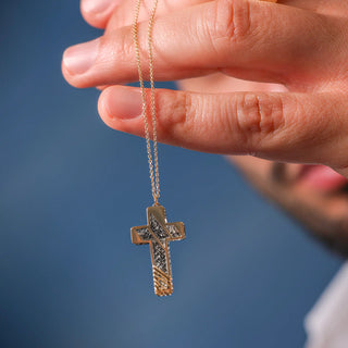 Collana Croce Corpus Lux Dana L’Or 9 Carati