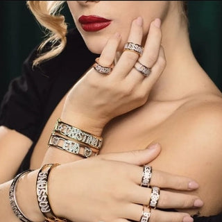 Anello Fascia Personalizzabile Con Base Oro e Nome in Argento 925% e Swarovski
